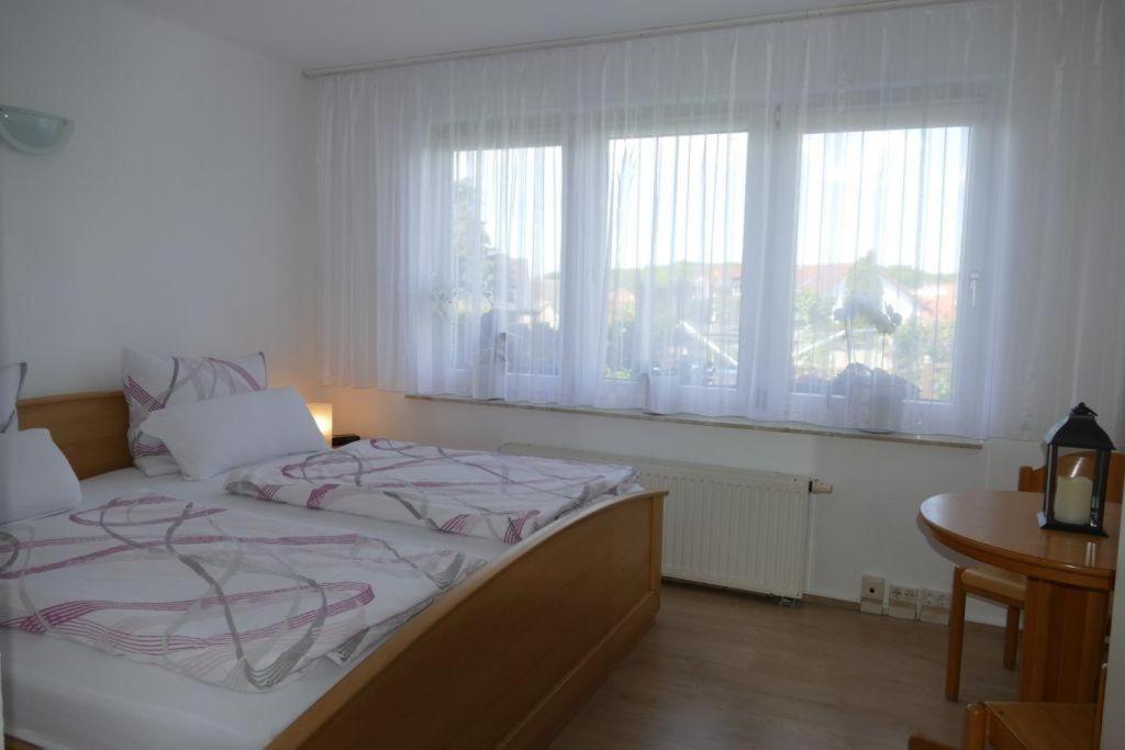 Ferienwohnung-Amsel-Kinderfreundliche-Unterkunft-In-Zentraler-Lage Bergen Auf Rugen Bagian luar foto